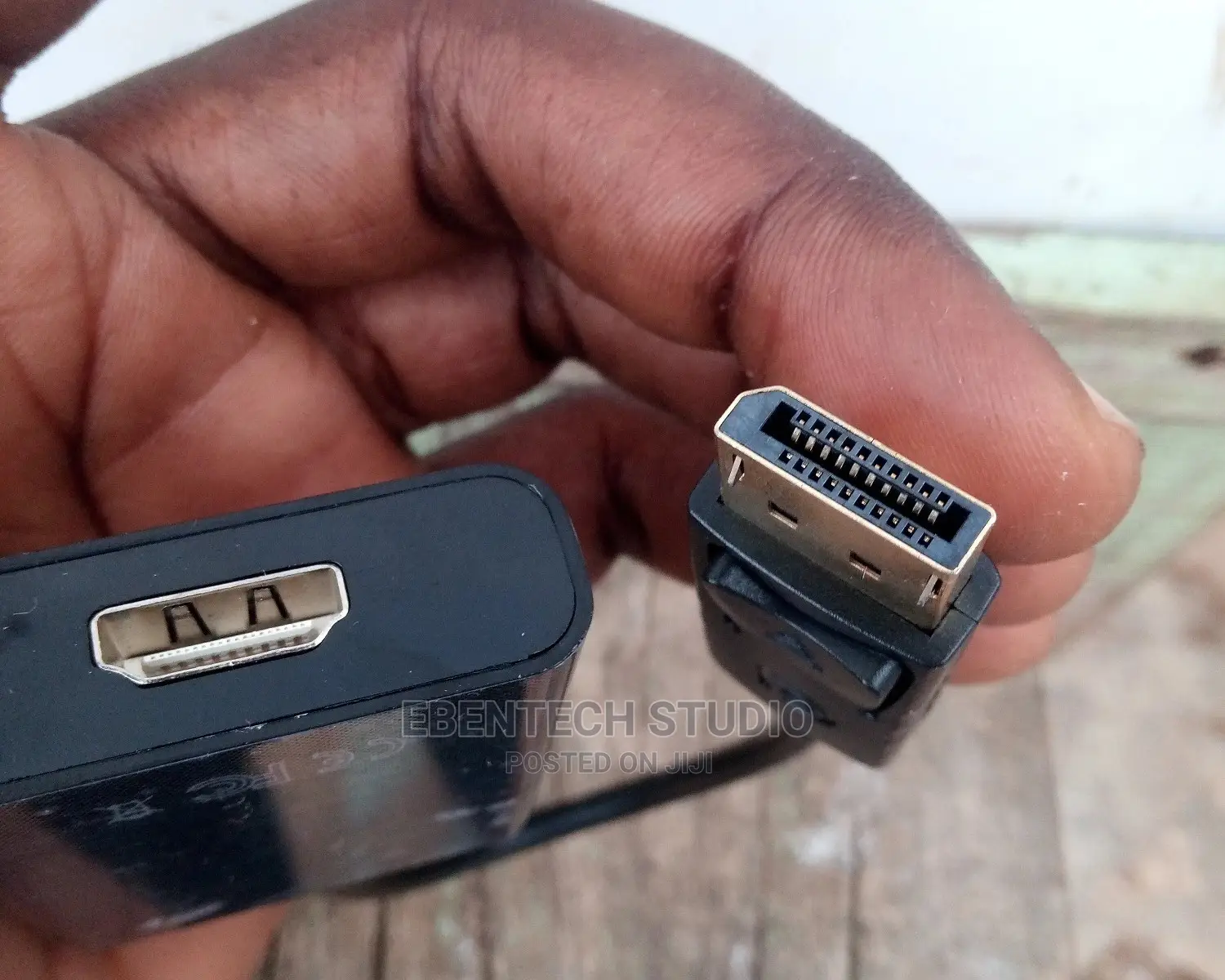 Display Port (DP) to HDMI Adapter