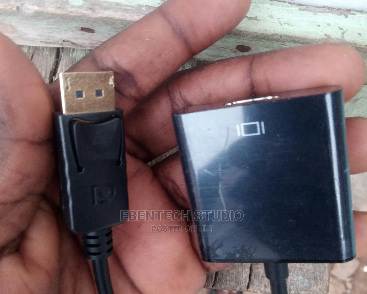 Display Port (DP) to HDMI Adapter