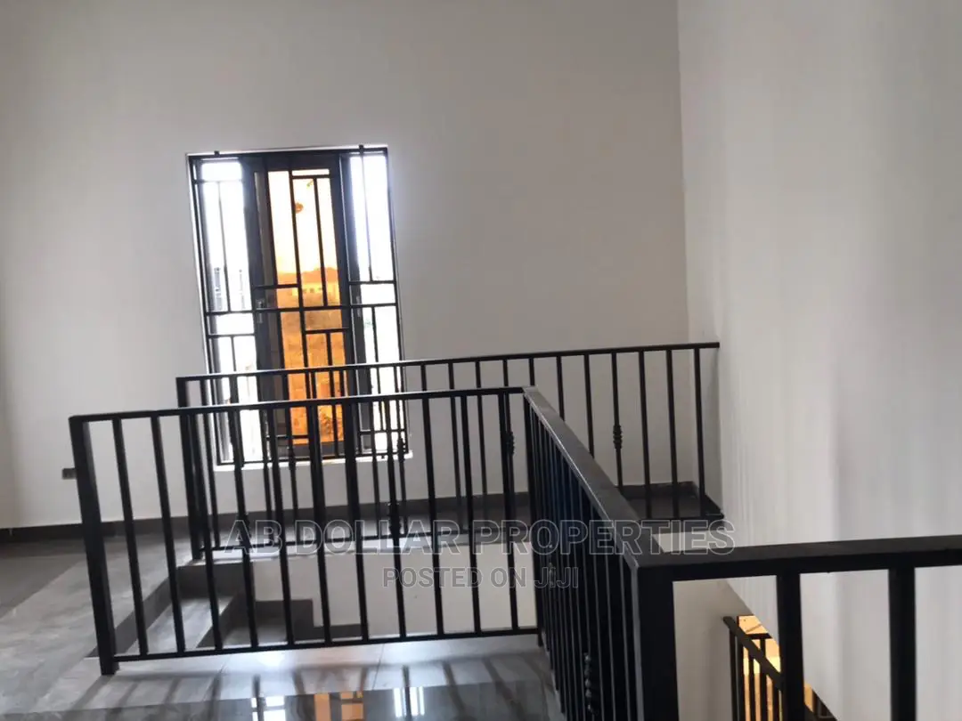 3bdrm House in Spintex for sale