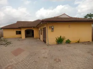 6bdrm House in Devtraco Estate, Spintex for rent