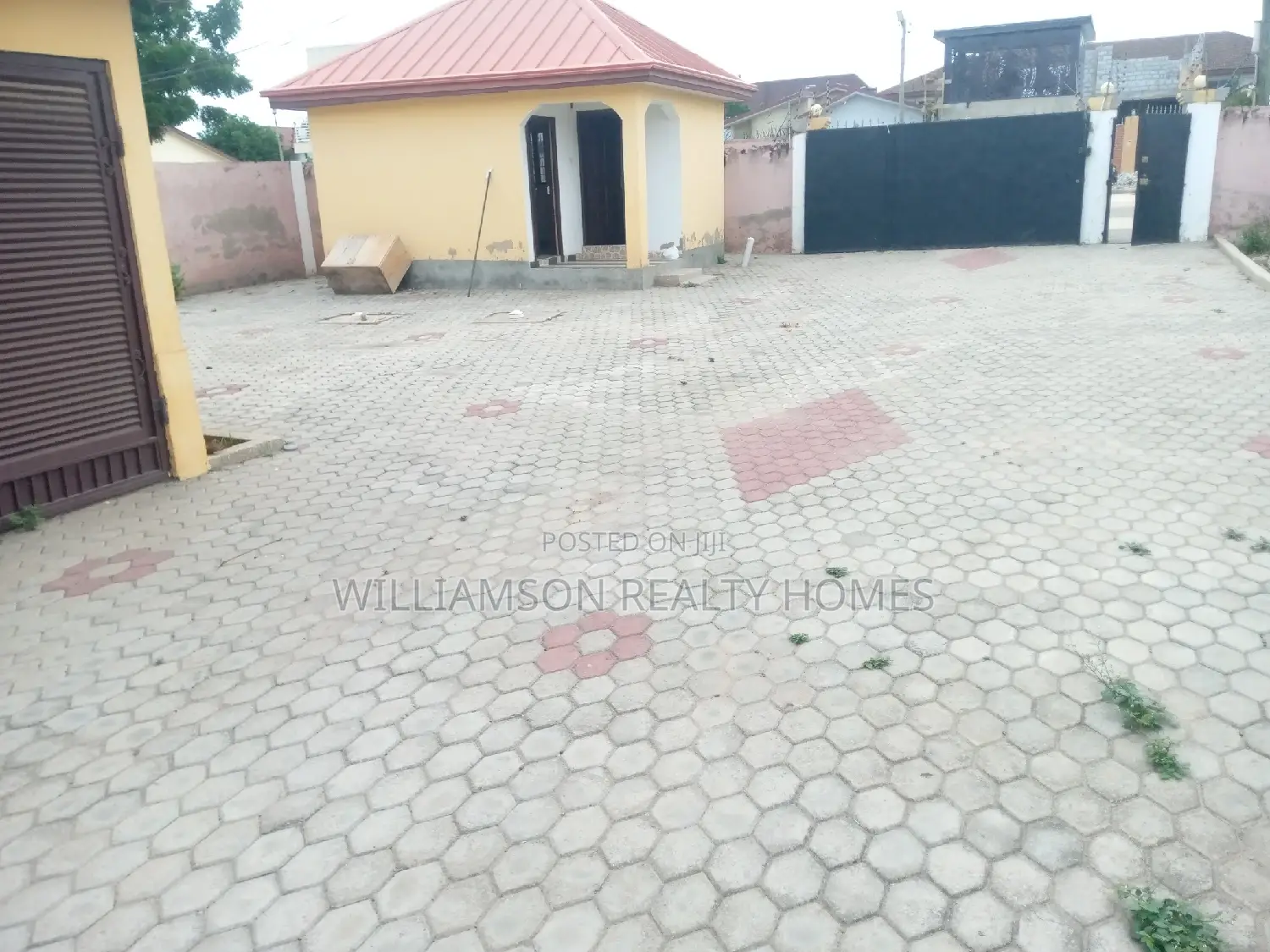 6bdrm House in Devtraco Estate, Spintex for rent
