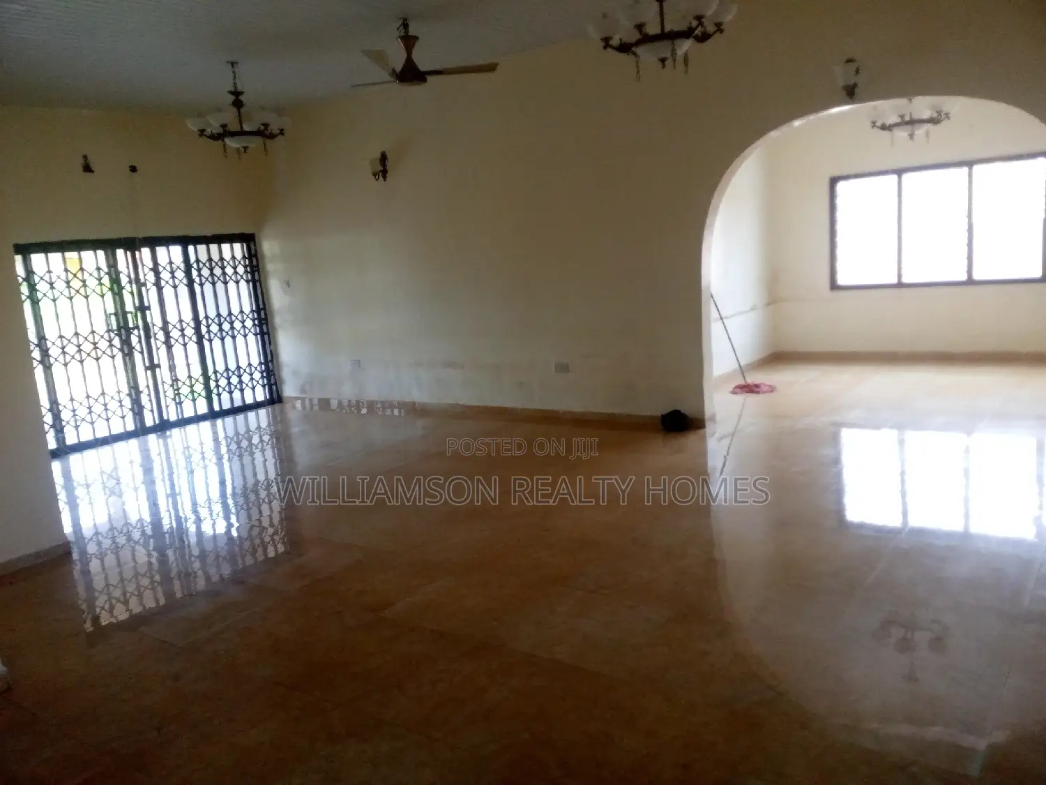 6bdrm House in Devtraco Estate, Spintex for rent