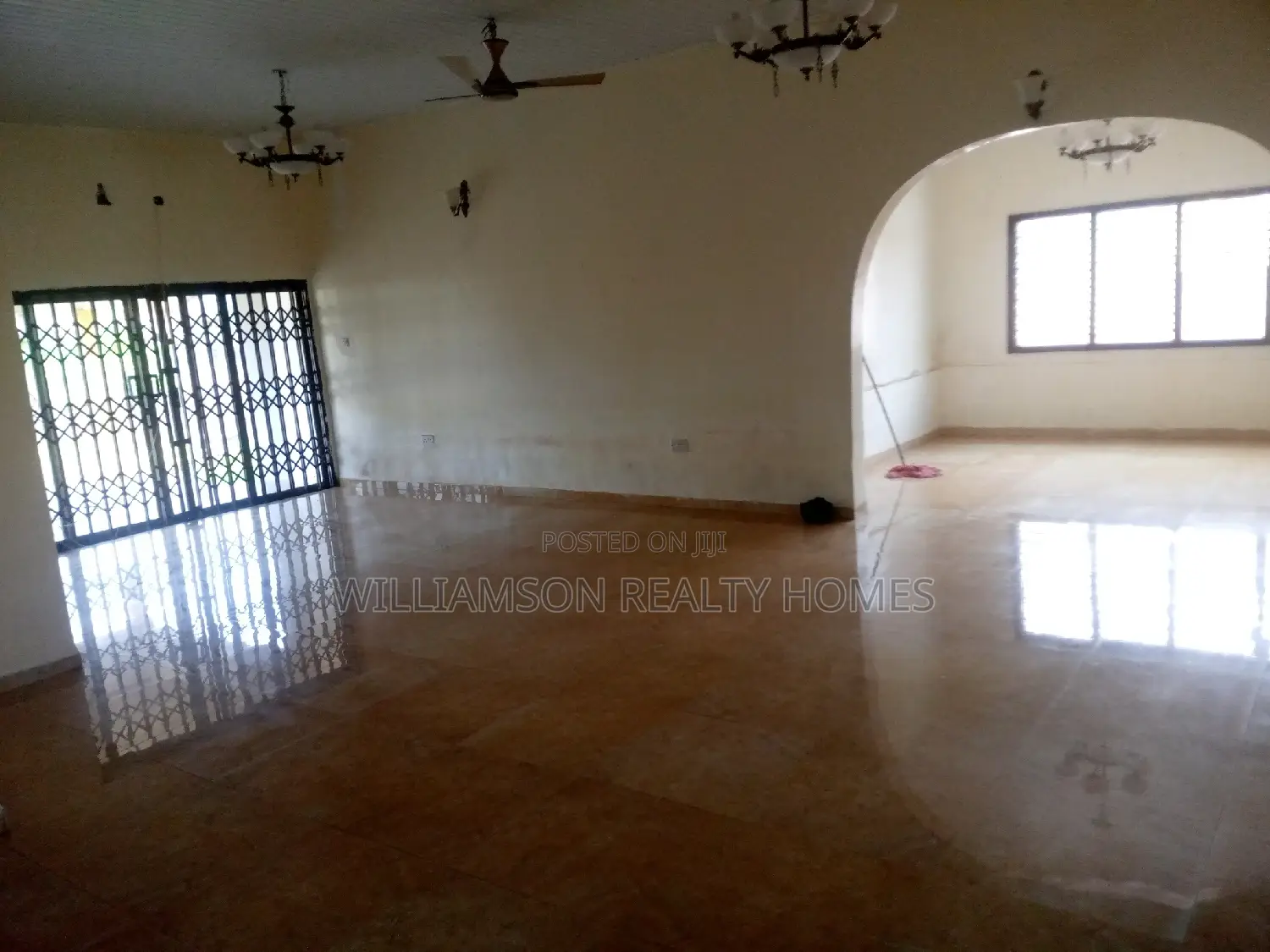 6bdrm House in Devtraco Estate, Spintex for rent
