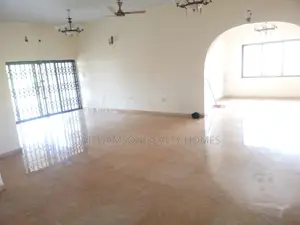 6bdrm House in Devtraco Estate, Spintex for rent