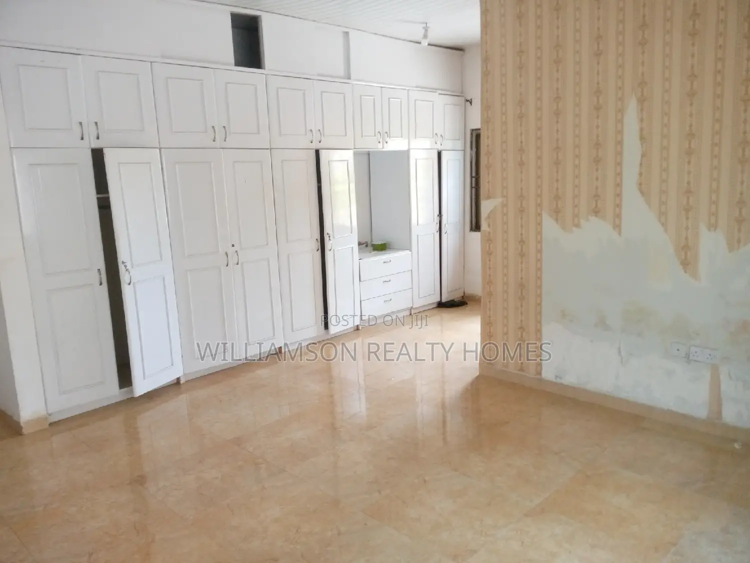 6bdrm House in Devtraco Estate, Spintex for rent