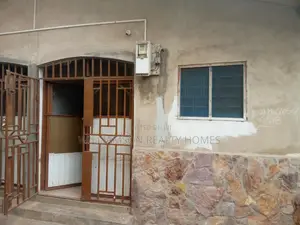 1bdrm Apartment in Community 18, Spintex for rent
