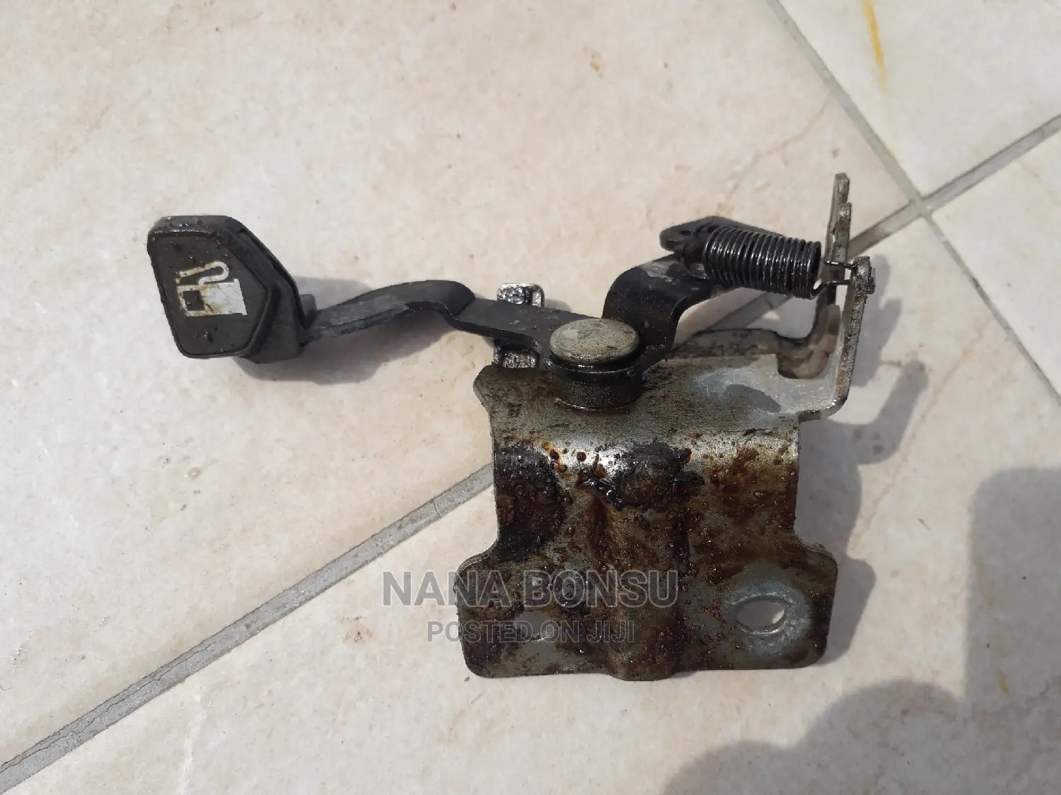 Chevrolet Spark Fuel Tank Opener Handle