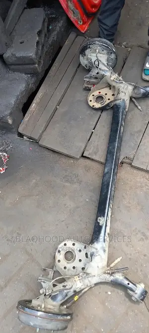 Toyota Yaris/Vitz 2006-2012 Home Used Back Axle Complete in Stock