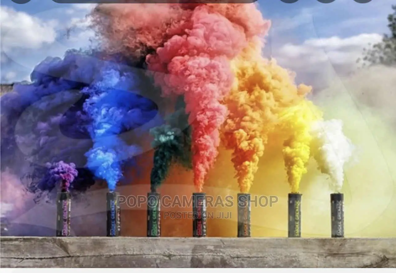 Color Smoke Bomb