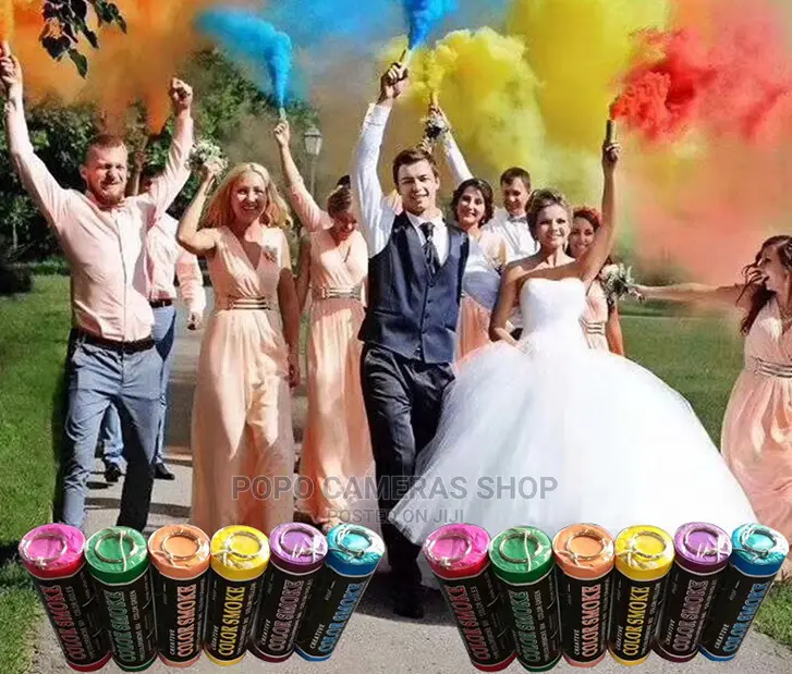 Color Smoke Bomb