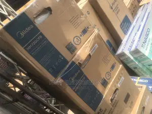 Efficient Cooking Midea 20L Microwave Oven (MM720CTB)