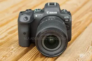 Brand New Canon Eos R6 Digital Camera With Lens Rf24-105mm
