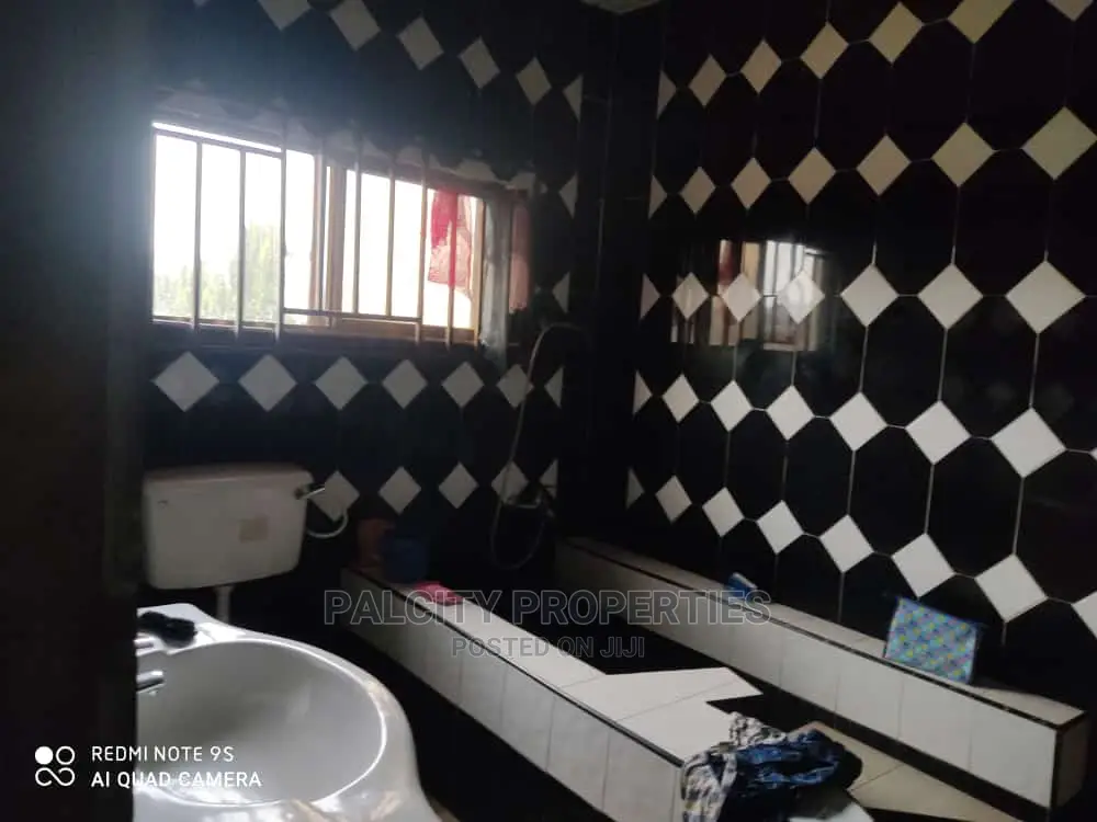 5bdrm House in Atasomanso, Kumasi Metropolitan for Rent