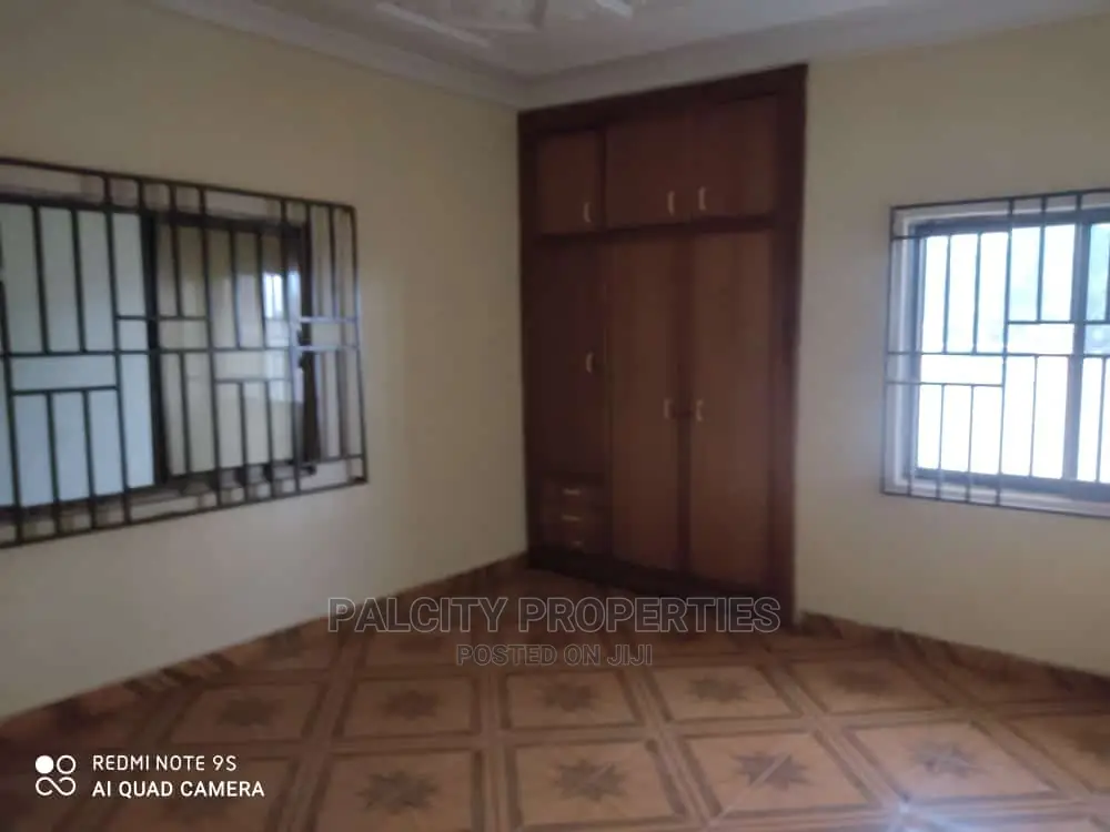 5bdrm House in Atasomanso, Kumasi Metropolitan for Rent