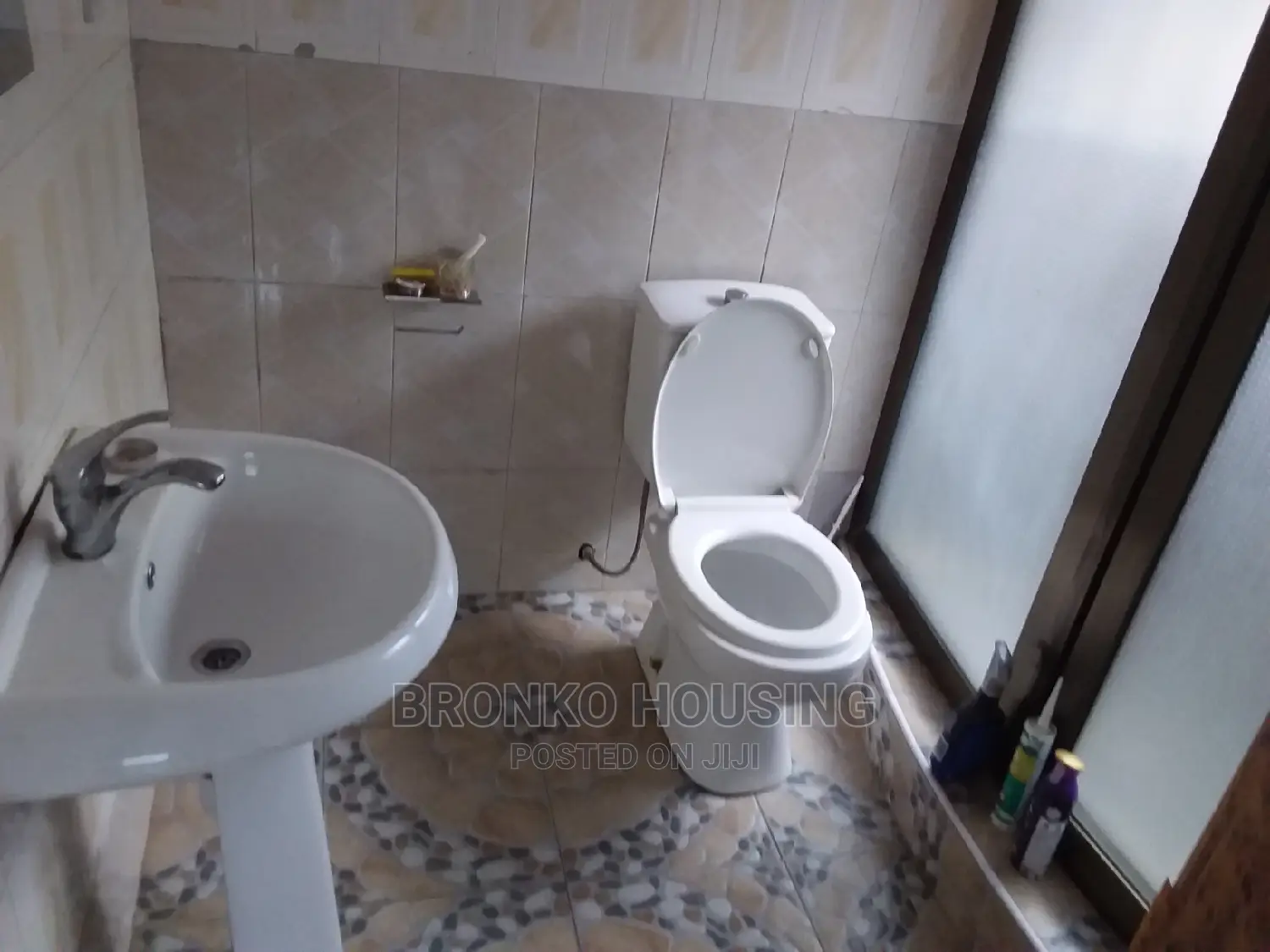 3bdrm House in Bronko Housing, Manet Junction for rent