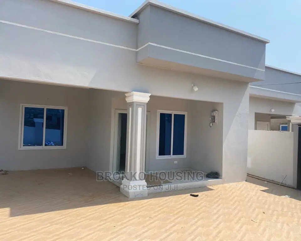3bdrm House in Bronko Housing, Spintex for rent