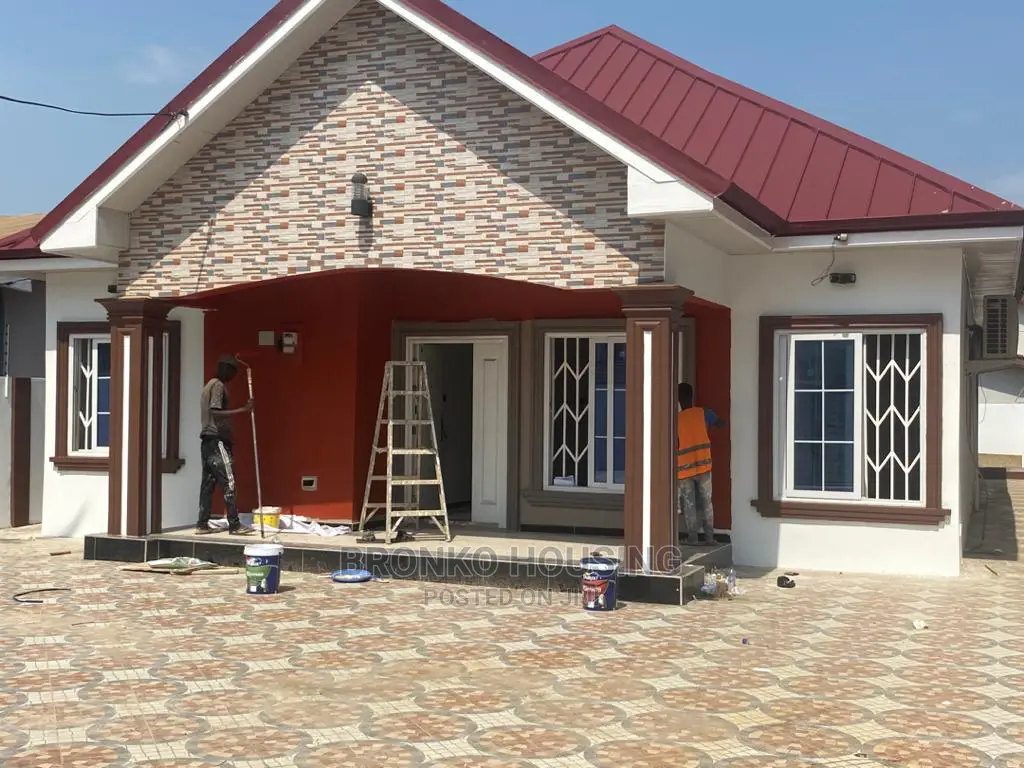 3bdrm House in Bronko Housing, Spintex for rent