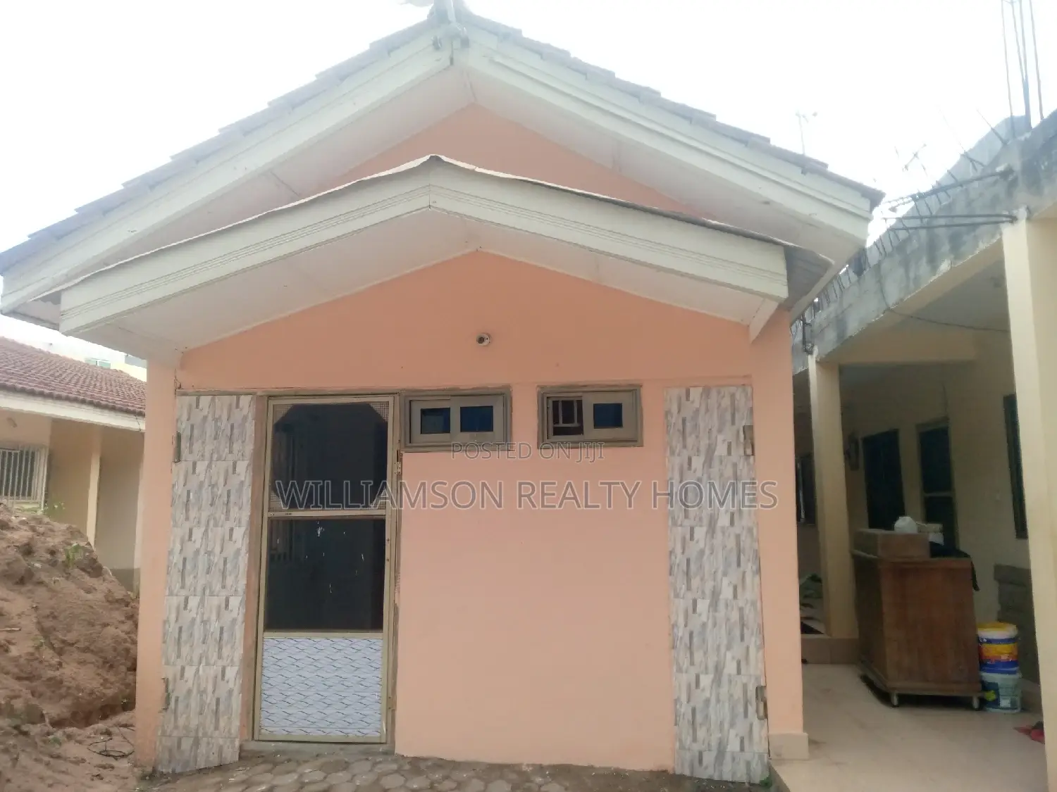 1bdrm Apartment in Kotobabi, Ecobank, Spintex for rent