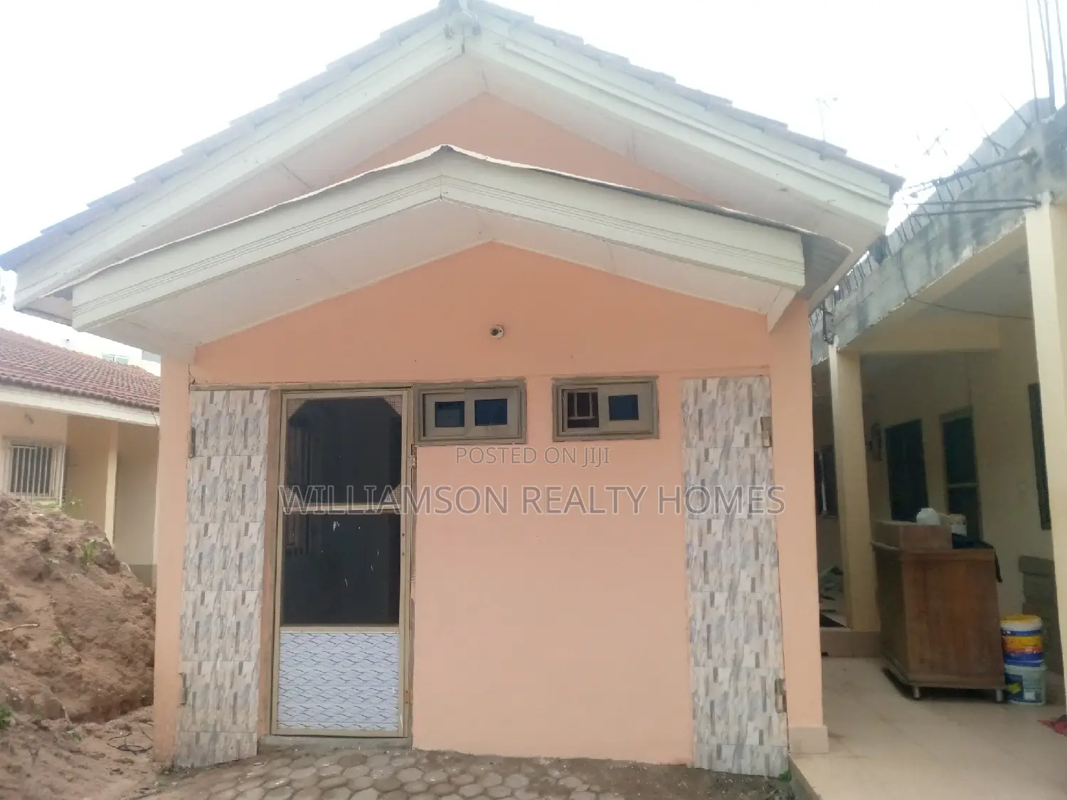 1bdrm Apartment in Kotobabi, Ecobank, Spintex for rent
