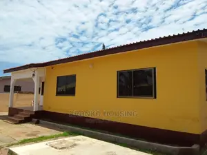 3bdrm House in Bronko Housing, Spintex for rent