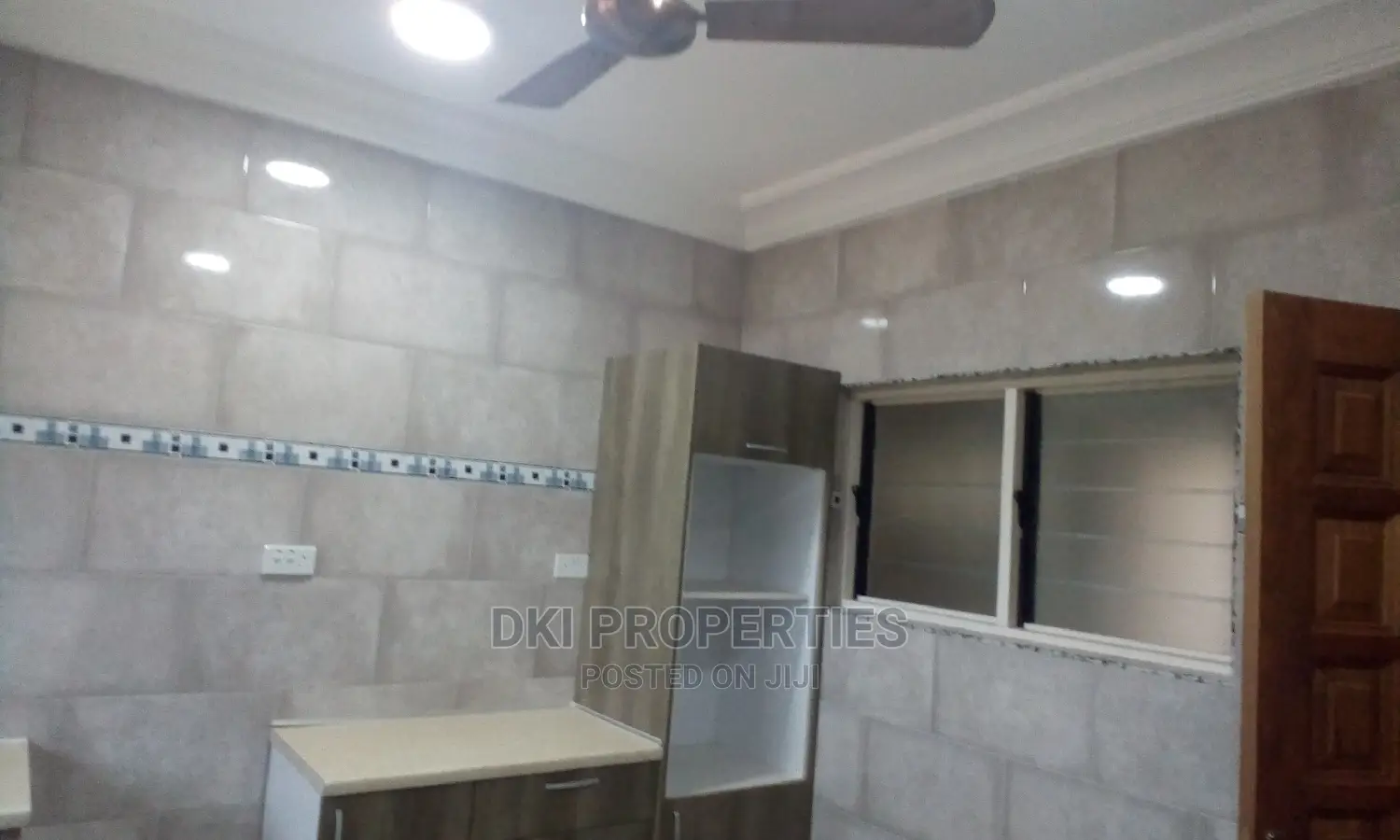 2bdrm Apartment in Oyibi, Valley View Area for rent