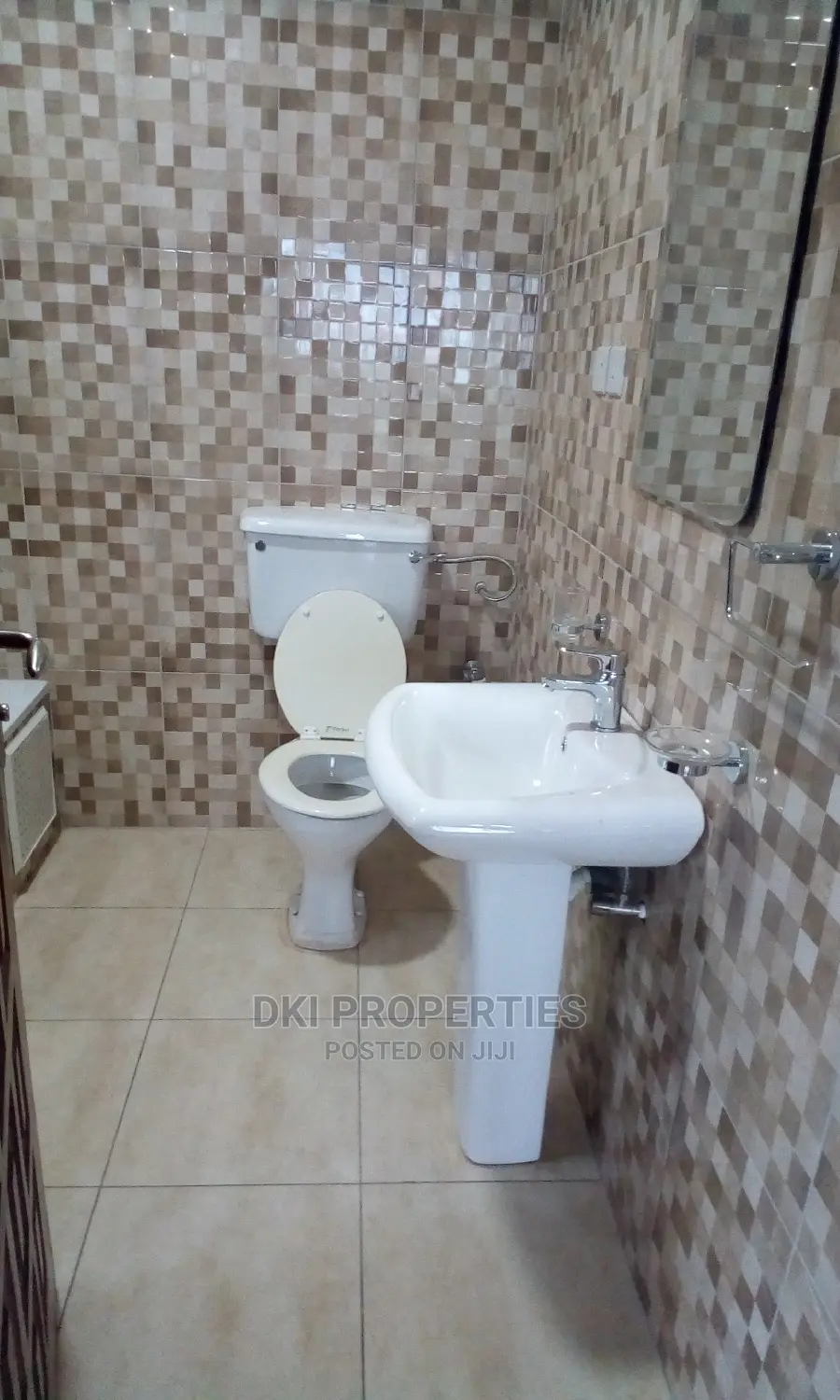 2bdrm Apartment in Oyibi, Valley View Area for rent