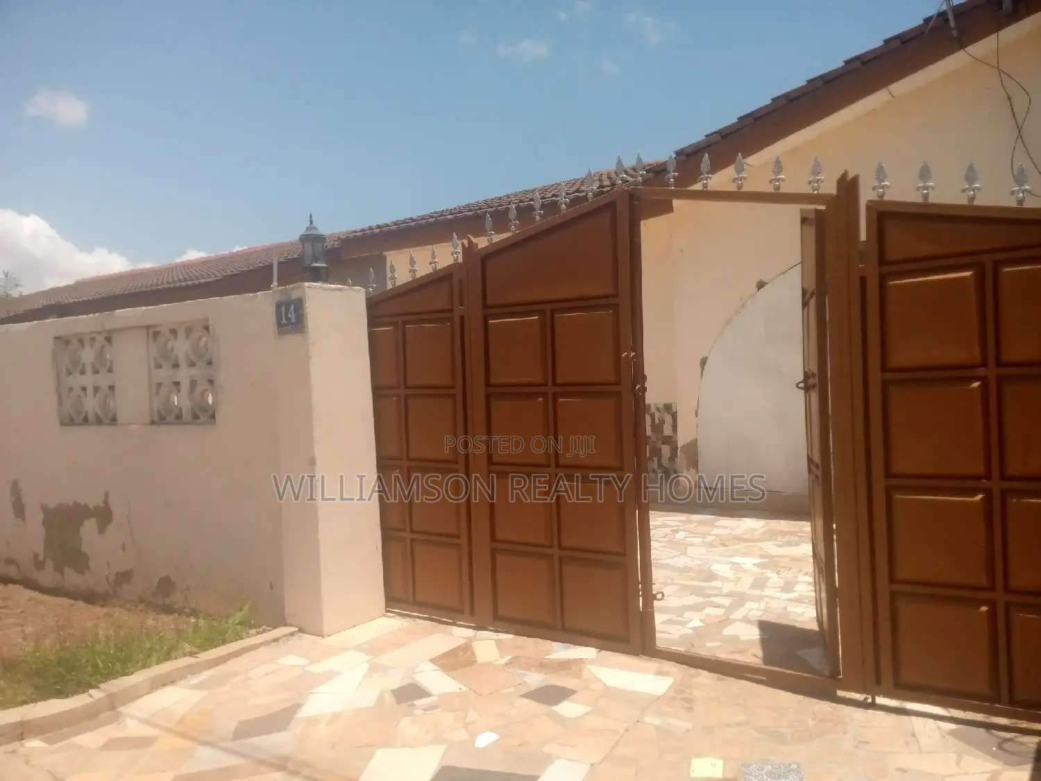 1bdrm Apartment in Community 20 Estate, Spintex for rent