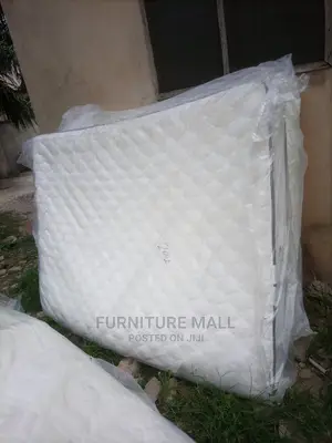Doctors Recommend Queen Size Mattress  13inches. Free Dv
