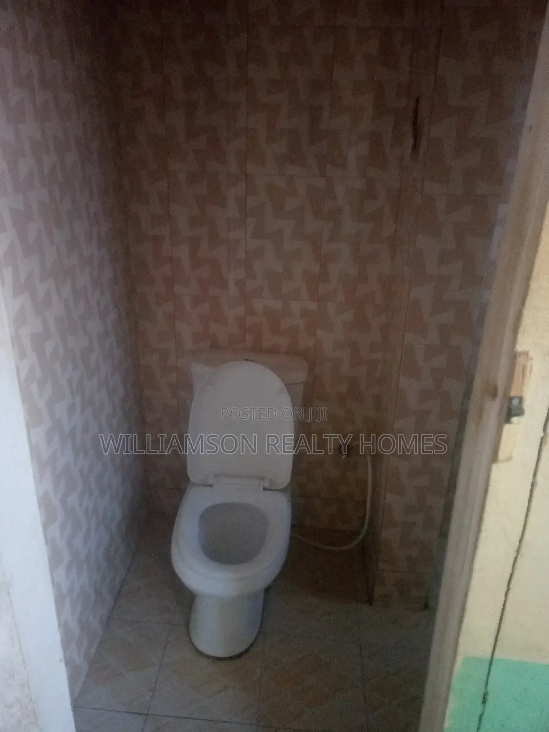 1bdrm Apartment in Community 18, Spintex for rent