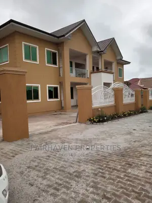 3bdrm Apartment in Tseaddo Roundabout, Airport Residential Area