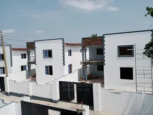 4bdrm Duplex in Ben Properties, Ga East Municipal for sale