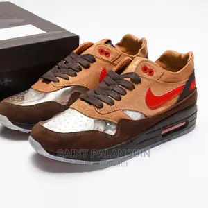 Nike Sneak