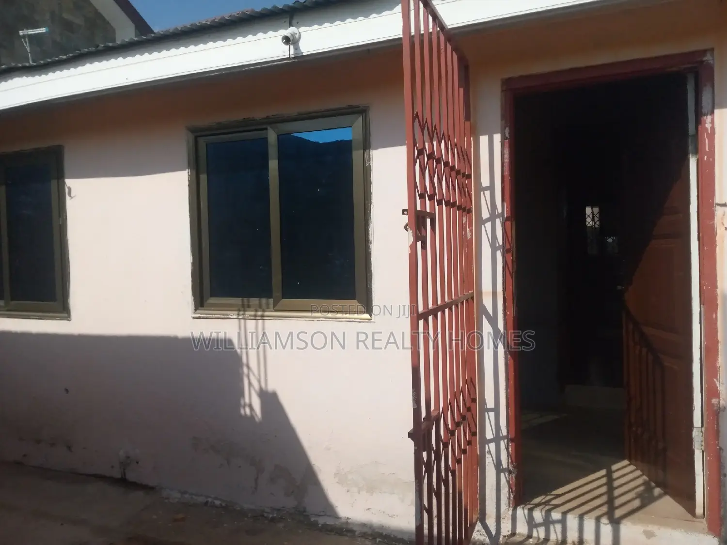 1bdrm Apartment in Community 18, Spintex for rent