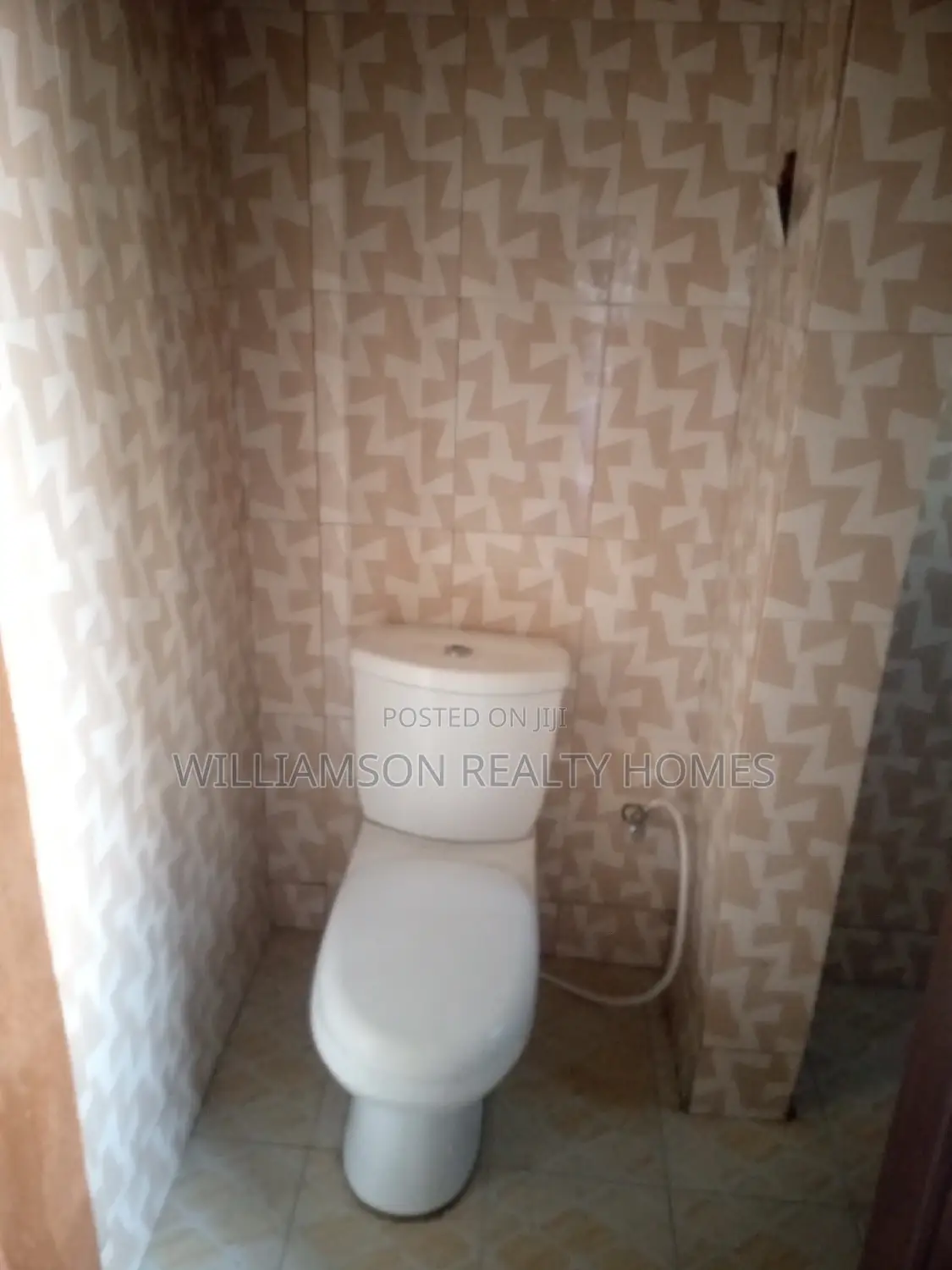 1bdrm Apartment in Community 18, Spintex for rent