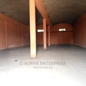 450 Warehouse at Grahics Road
