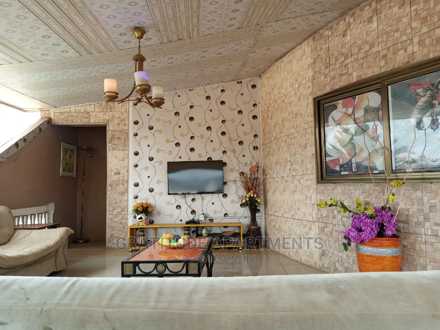 Gratitude:Presidential Suite-1brm+Sit-Out Lounge Ghc600 Per Day:2guest