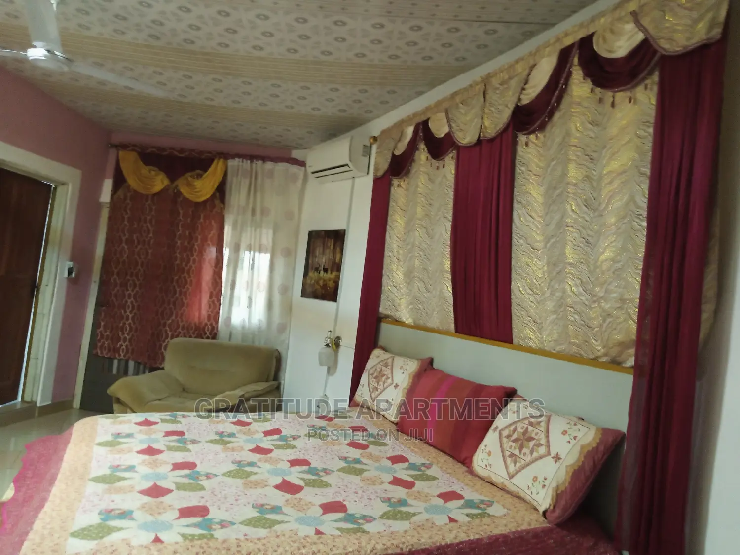 Gratitude:Presidential Suite-1brm+Sit-Out Lounge Ghc600 Per Day:2guest