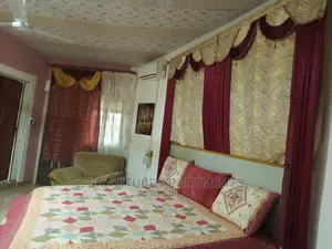 Gratitude:Presidential Suite-1brm+Sit-Out Lounge Ghc600 Per Day:2guest