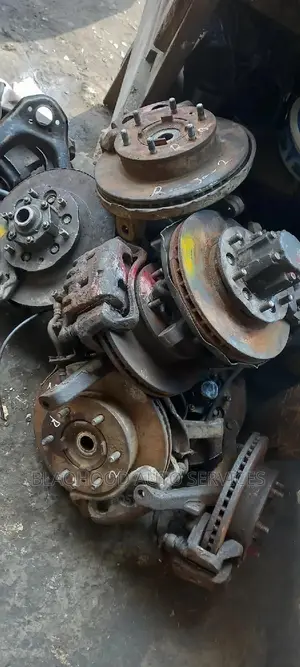 Pickup Hardbody/Mitsubishi L200(Vodafone)/Hilux Wheel Hub in Stock