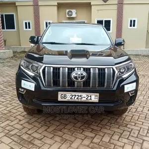 Car Rental Land-Cruiser Prado's for Rent in Accra-Ghana