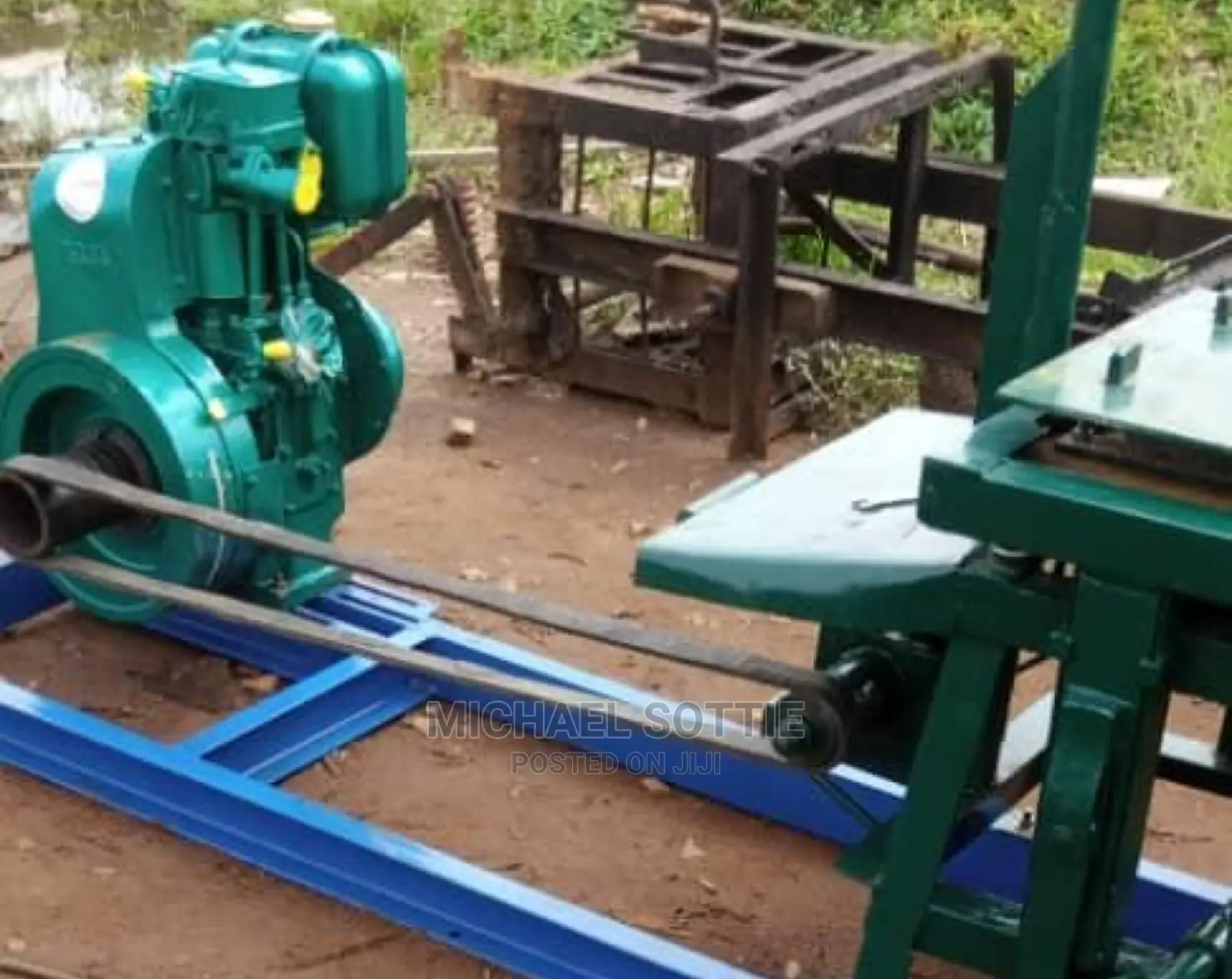 Quality Automatic Block Moulding Machine + Diesel Engine
