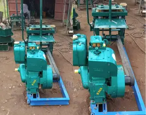Quality Automatic Block Moulding Machine + Diesel Engine