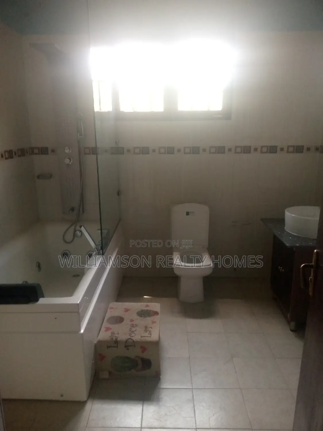 5bdrm House in Hfc Estate, Spintex for rent
