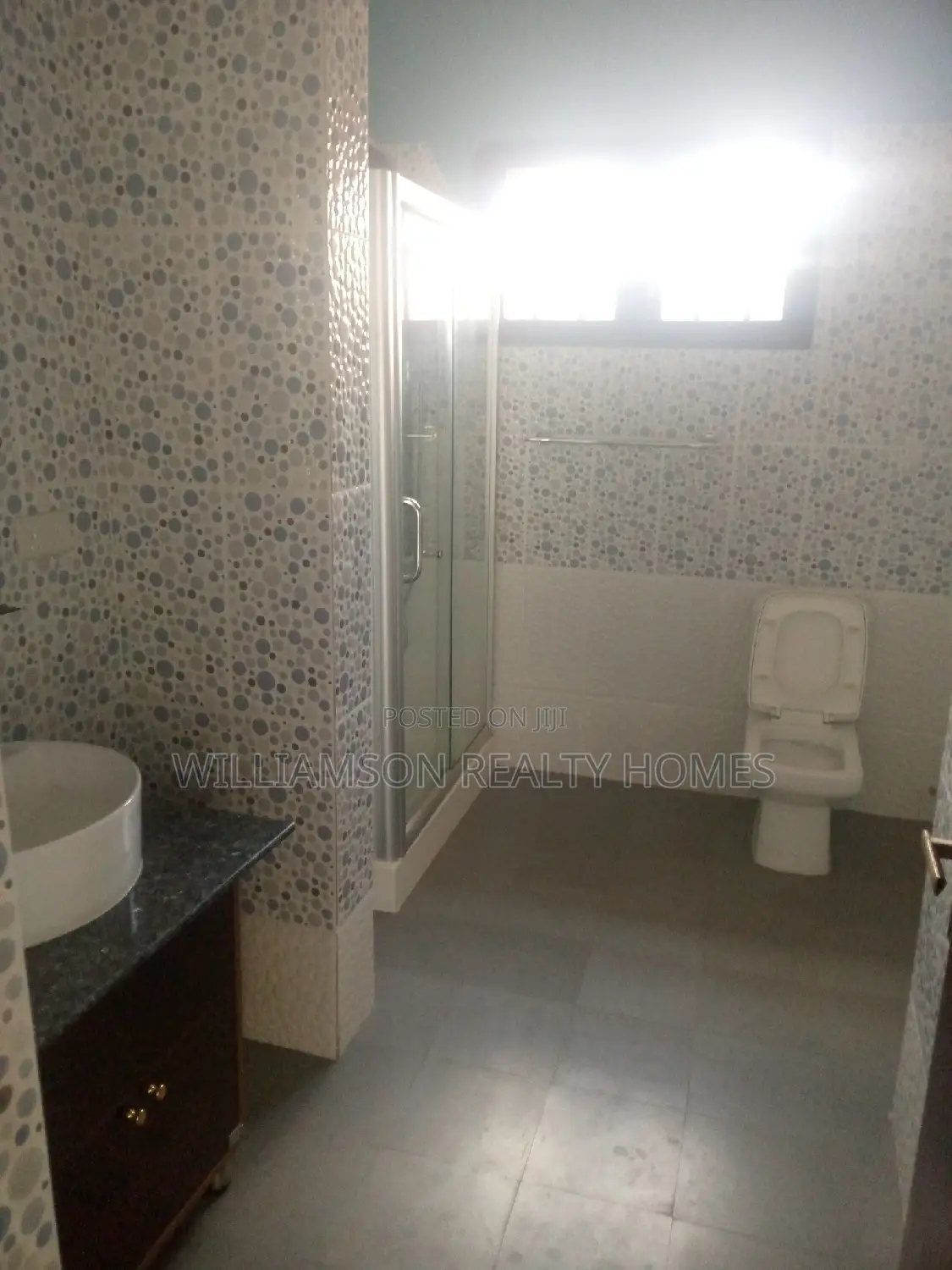 5bdrm House in Hfc Estate, Spintex for rent