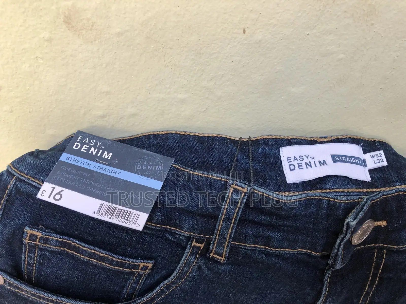 Straight Easy Denim Jeans Waist 32 and Length 32