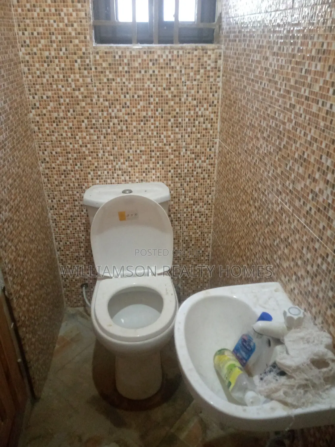 1bdrm Apartment in Hfc Estate, Spintex for rent