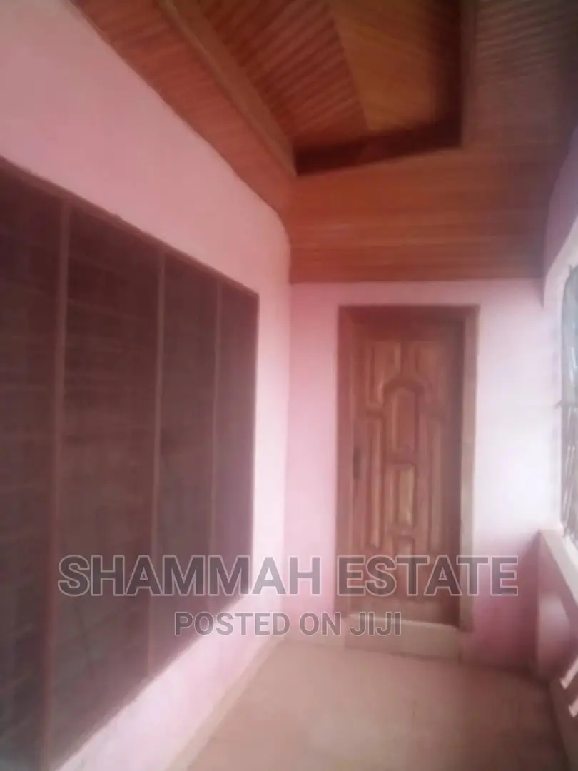 Furnished 8bdrm House in Aiding Estate Sunyani Municipal for rent