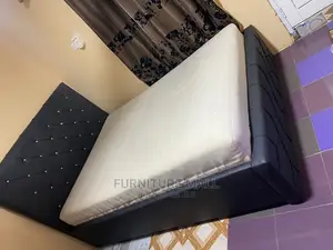 80x60 Queens Bed Witn Mattress for Sellfree Delivery