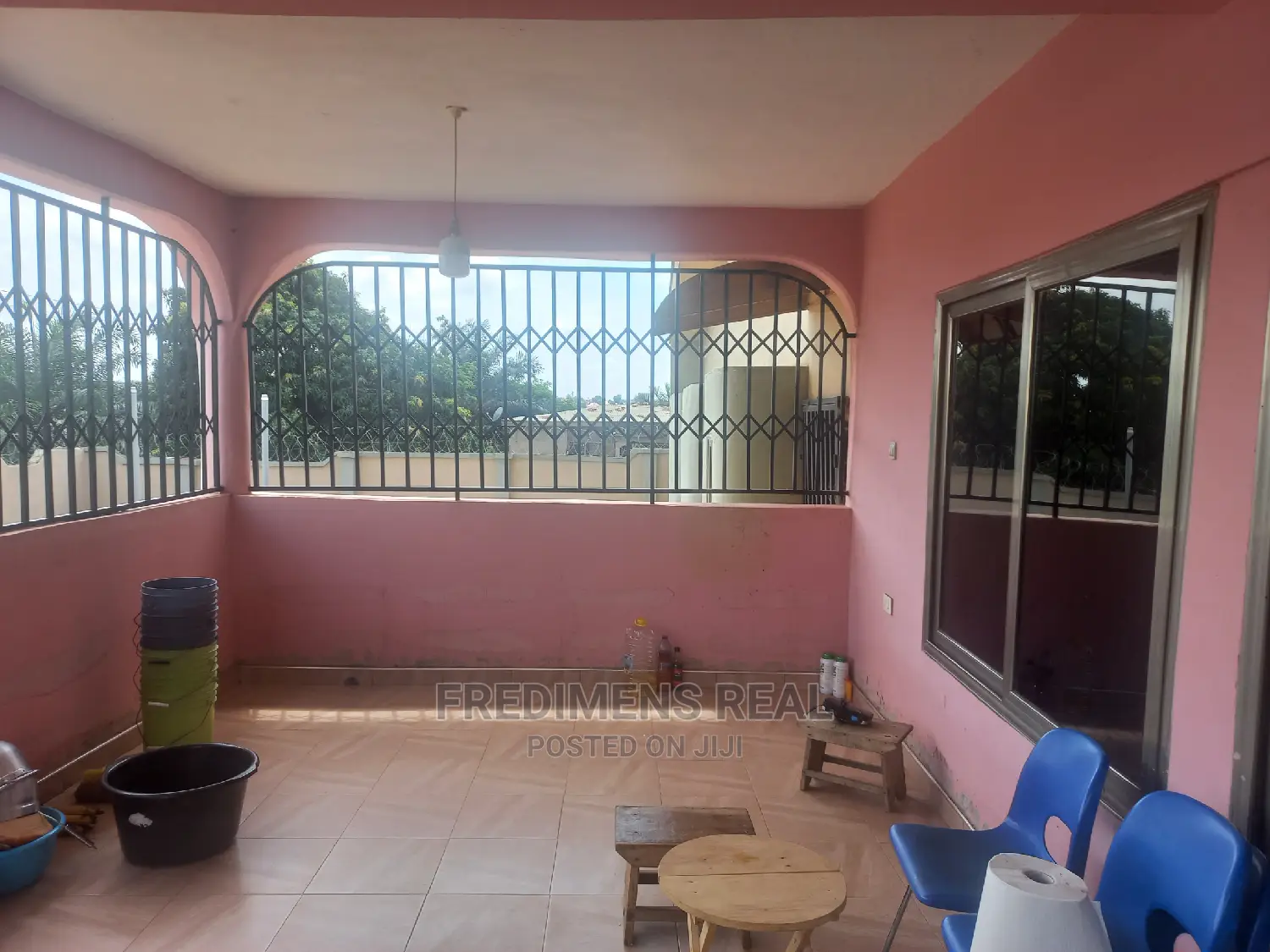8bdrm House in Apatrapa For Sale, Kumasi Metropolitan for sale