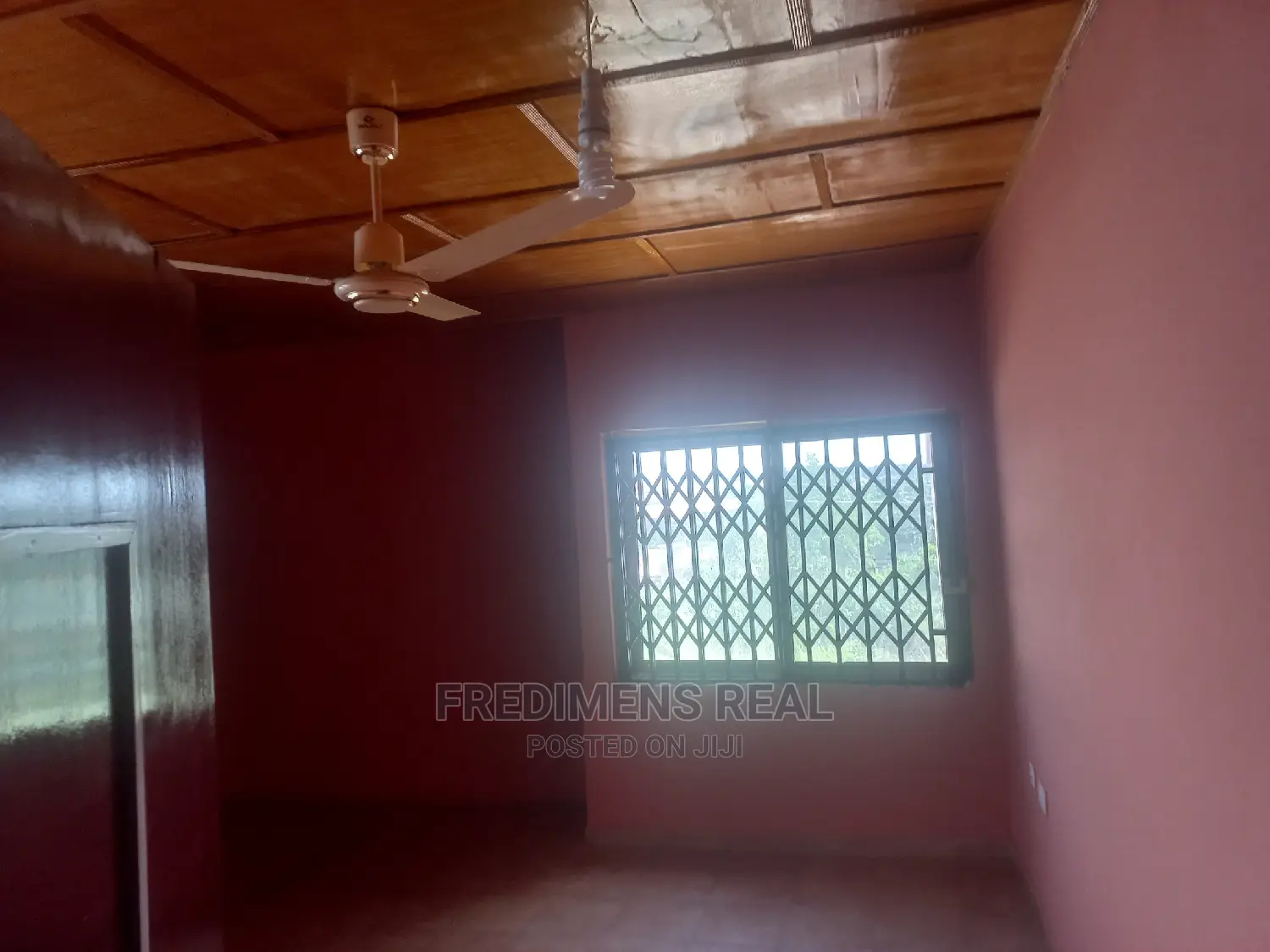 8bdrm House in Apatrapa For Sale, Kumasi Metropolitan for sale